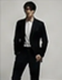 미니멀 블레이저 착용 사진